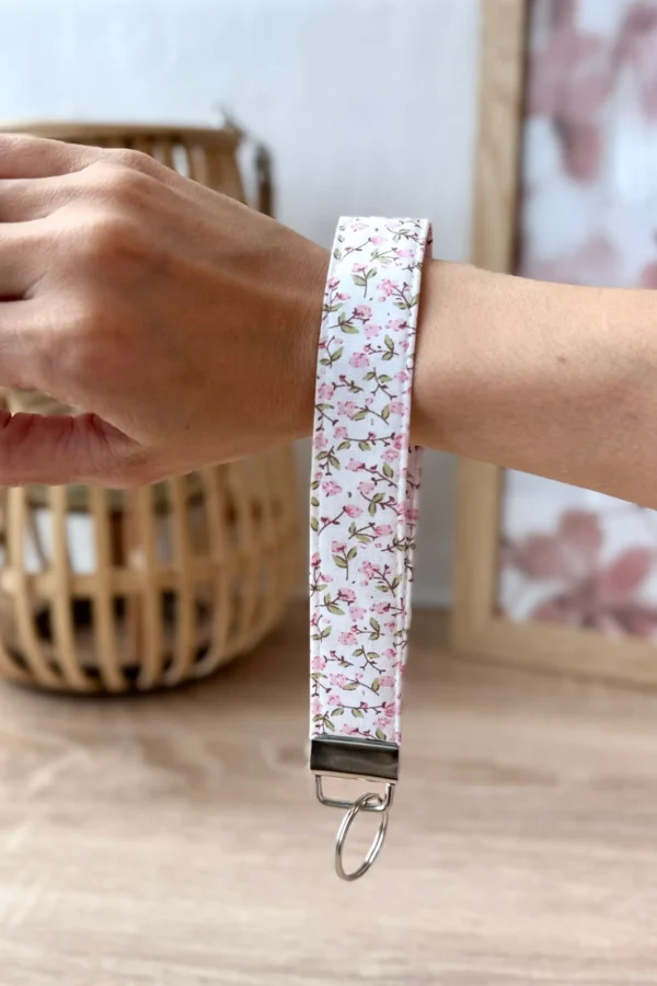 võtmehoidja_roosad_õied