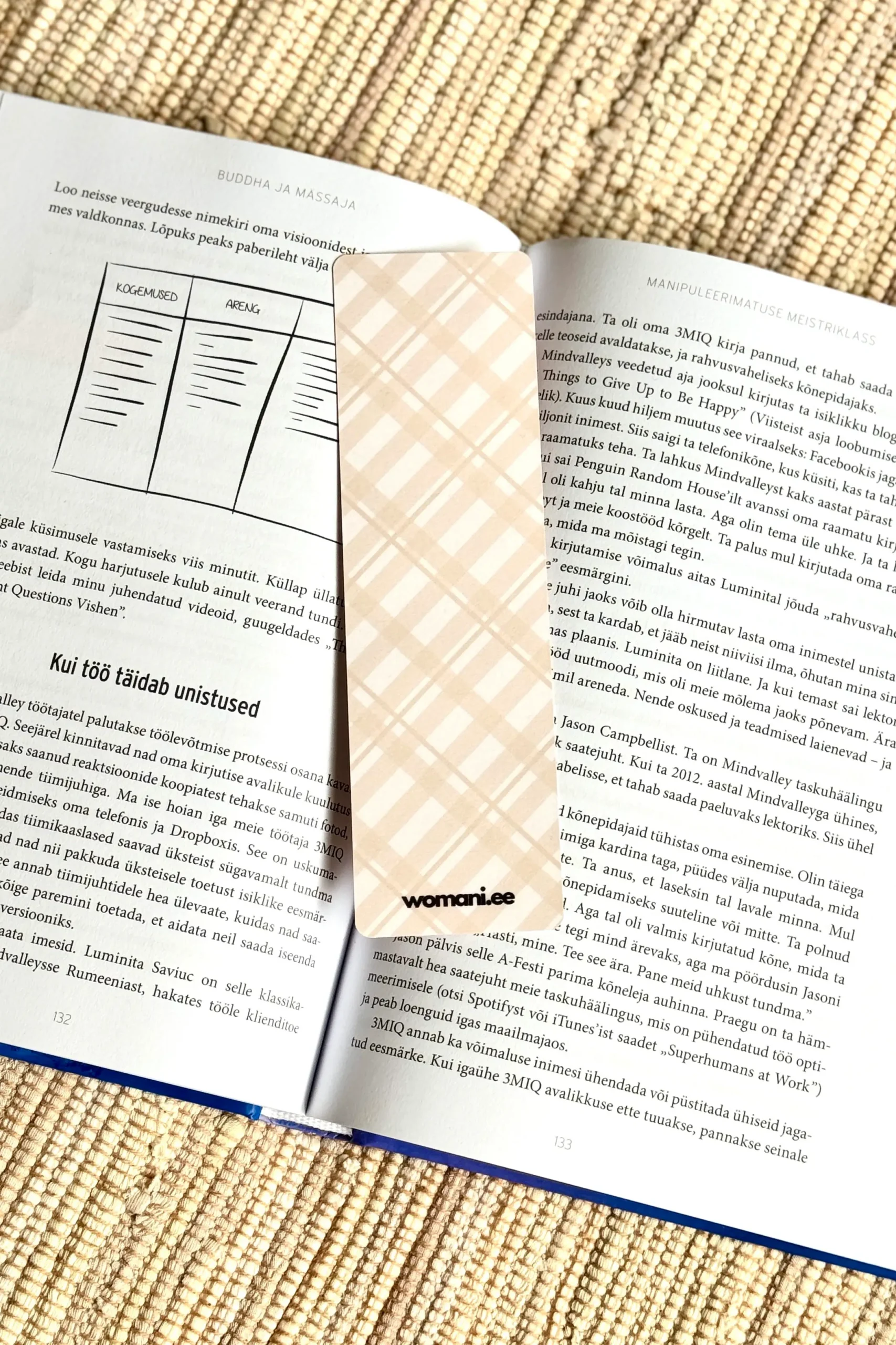 järjehoidja Hea raamat on parim seltsiline