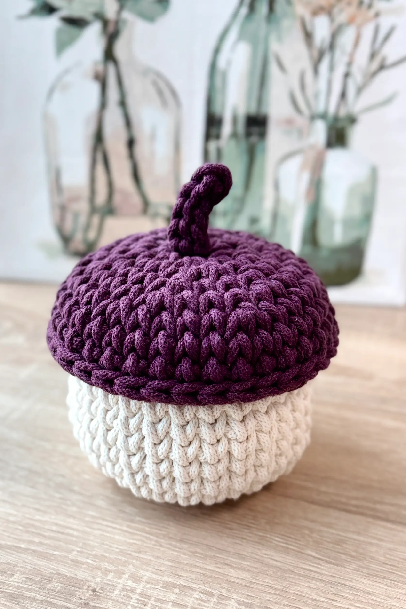 heegeldatud tammetõru korv põldmarjalilla