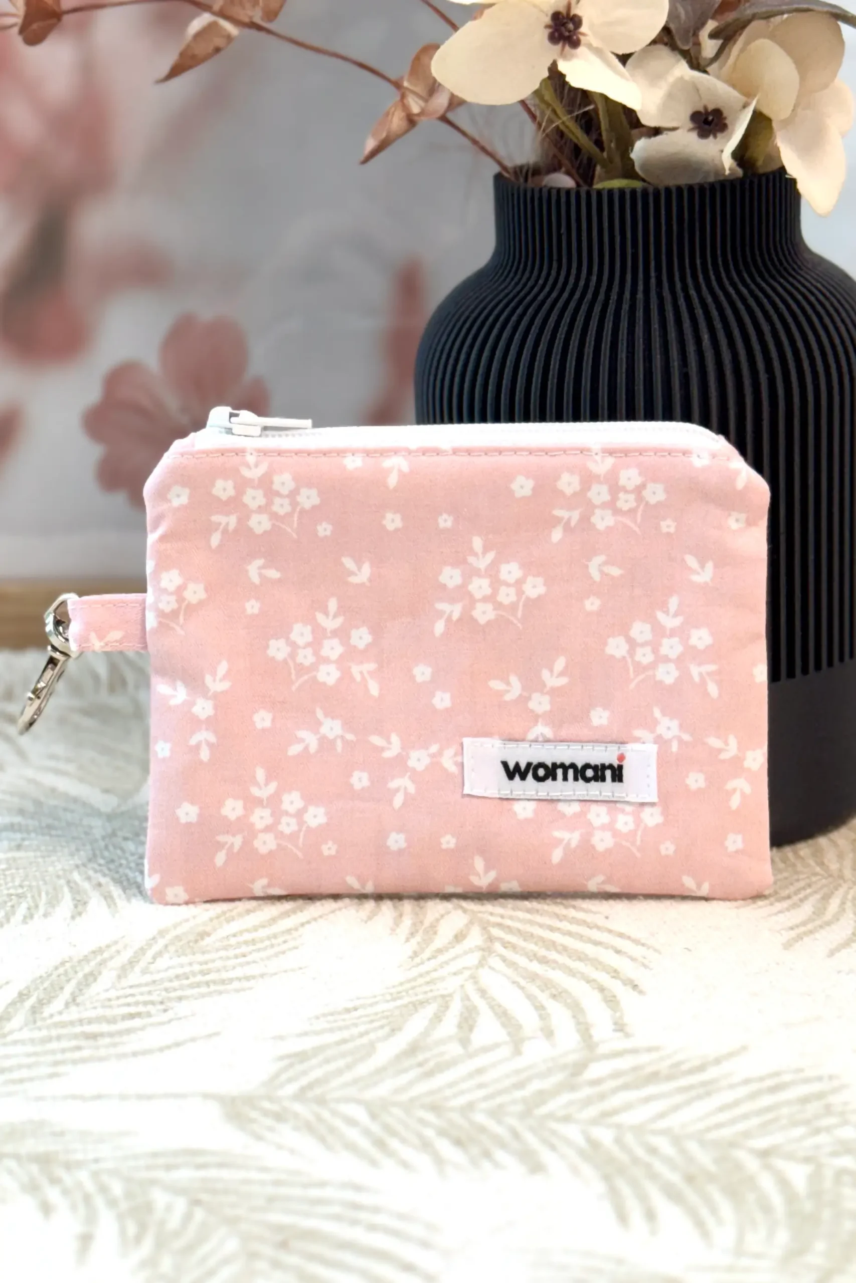 minikott valged õied