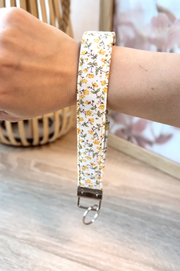 võtmehoidja kollased õied