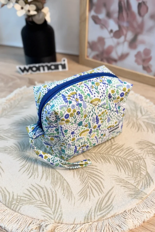 meigikott sinised õied