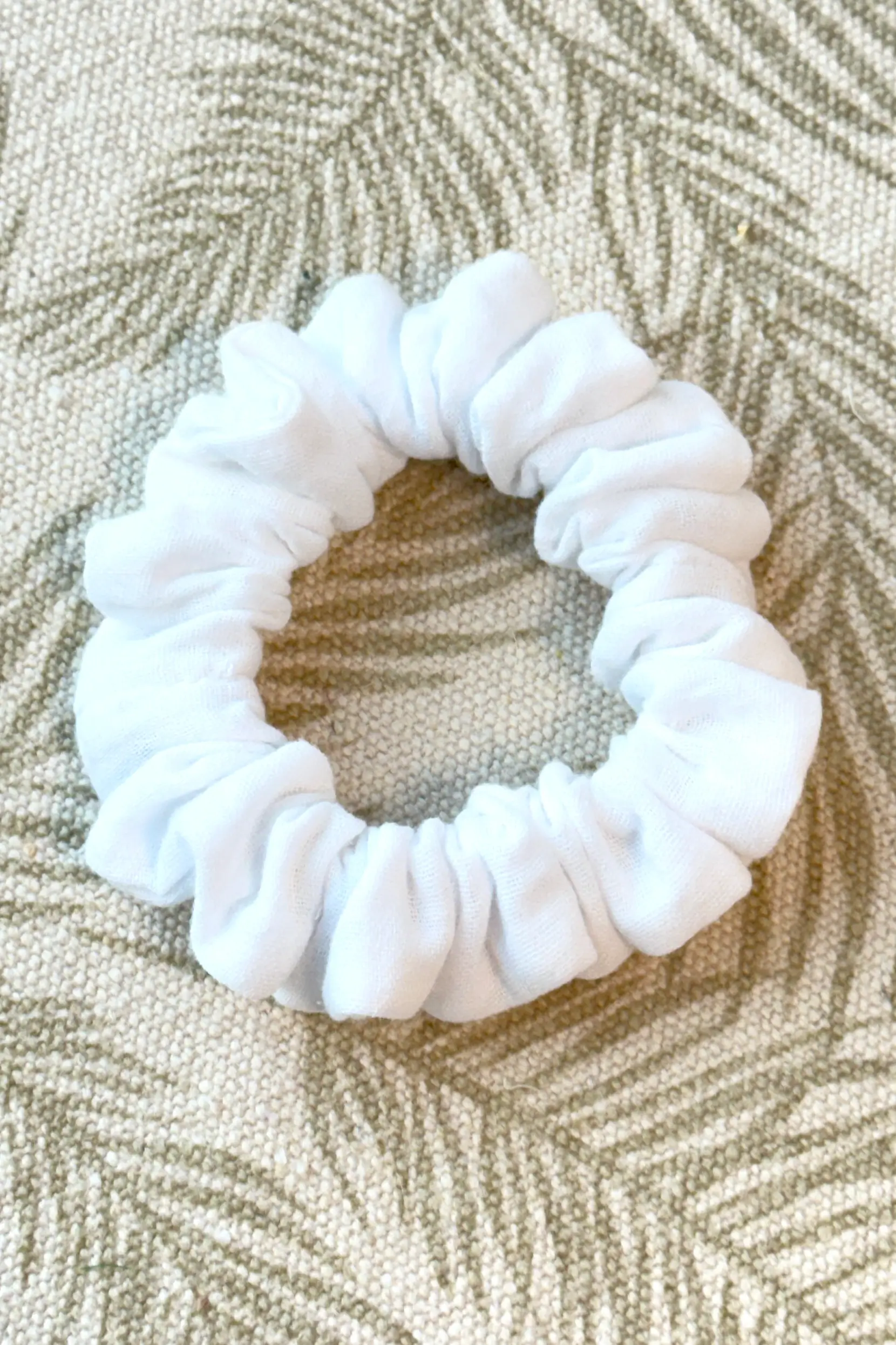 IMG_1093 juuksekumm valge s