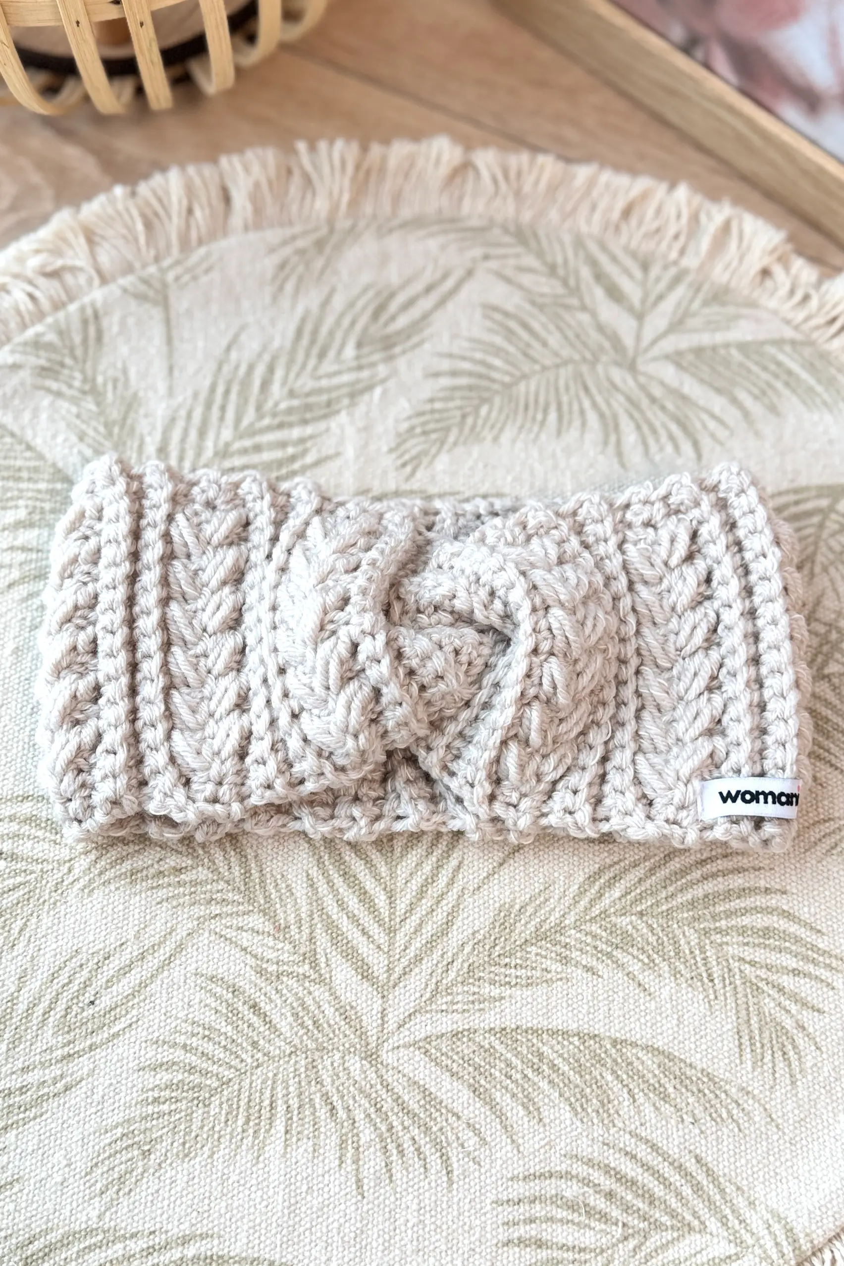 heegeldatud peapael helebeež