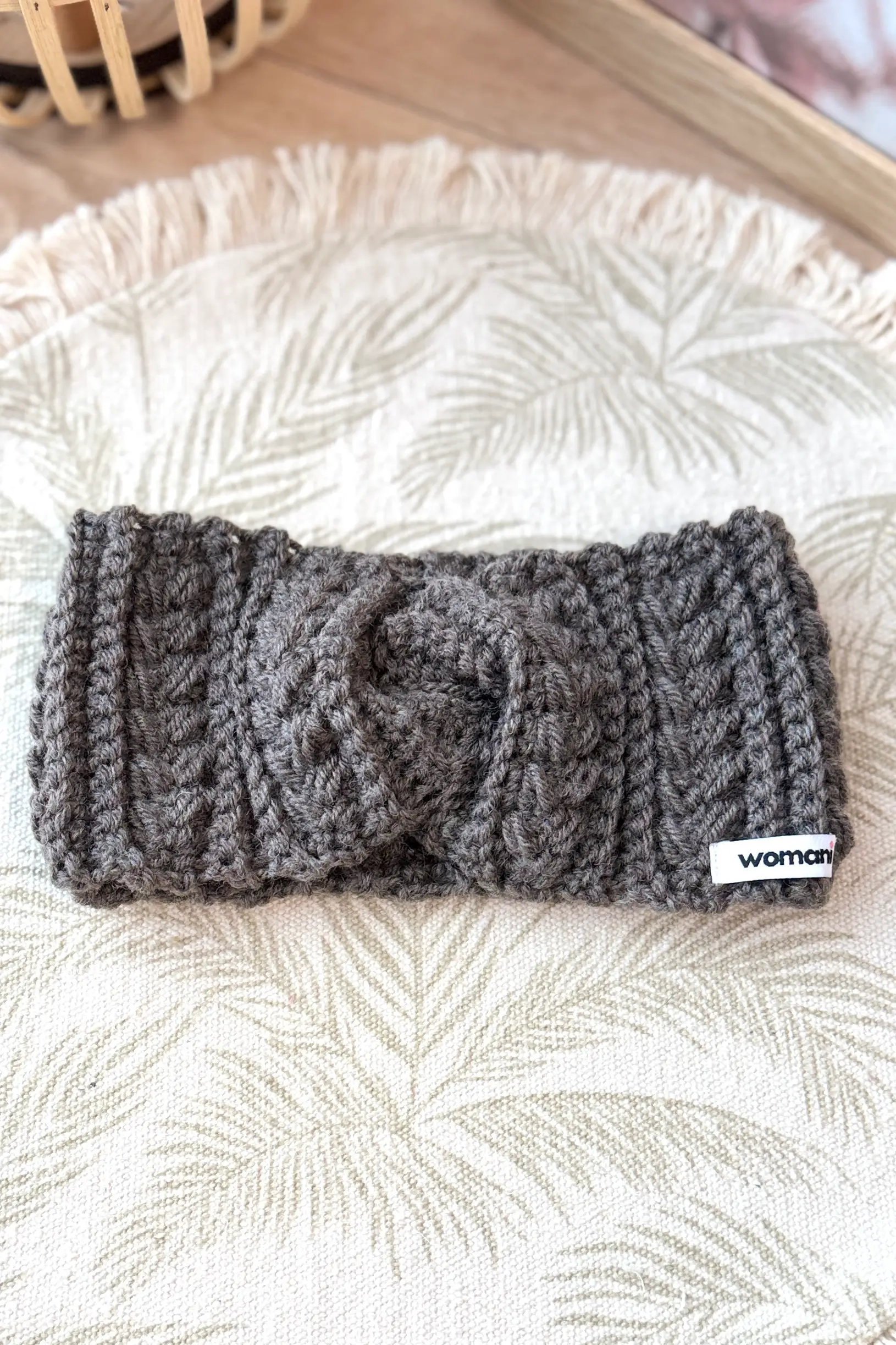 heegeldatud peapael hallikaspruun