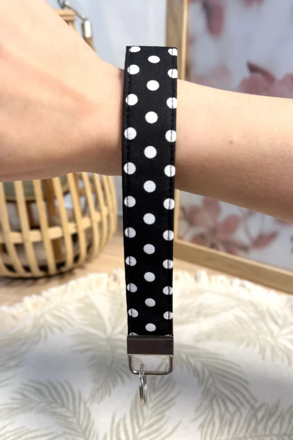 võtmehoidja suured täpid