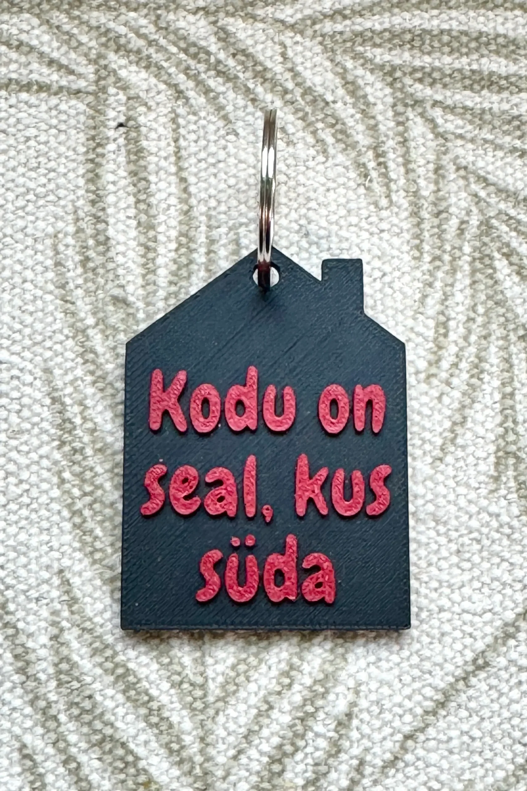 IMG_1775 3D võtmehoidja punane must